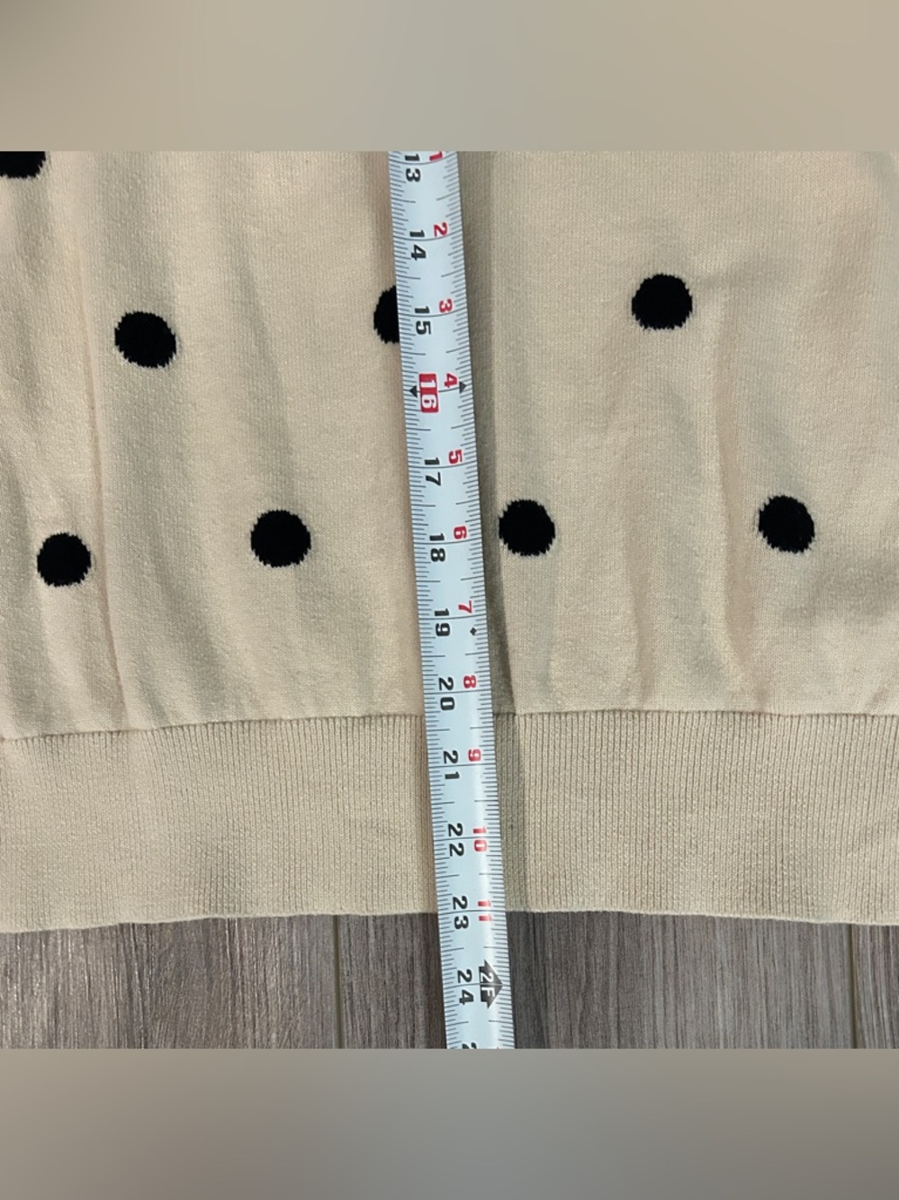 Banana Republic Pull Over Sweater - Picture 6 of 7